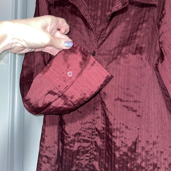 Large Button Down Top. MUST BE BUNDLED - Picture 3 of 9